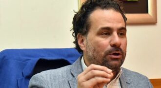 Dr. Robert Marcial González: las deudas de la democracia paraguaya a 34 años de la Constitución de 1992